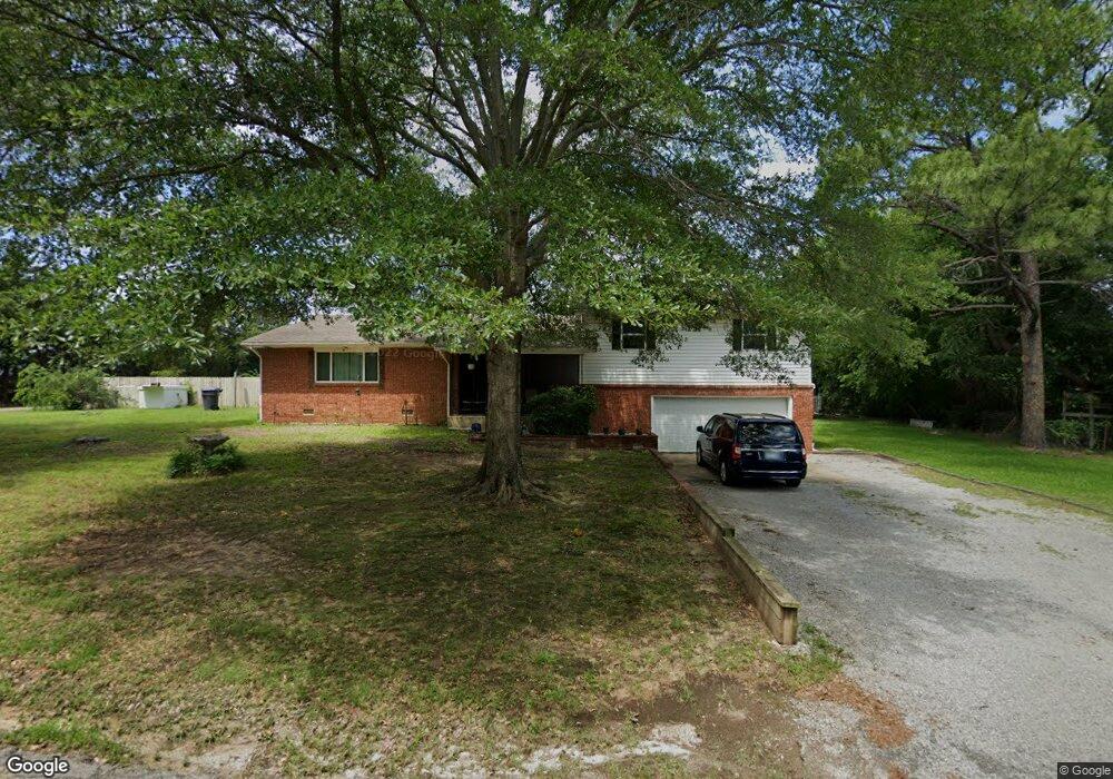 1107 E Springdale Loop, Ardmore, OK 73401 - photo 1