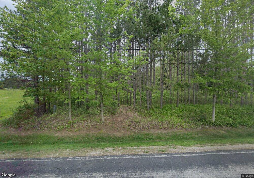 6889 Glacier Dr, West Bend, WI 53090 - photo 1