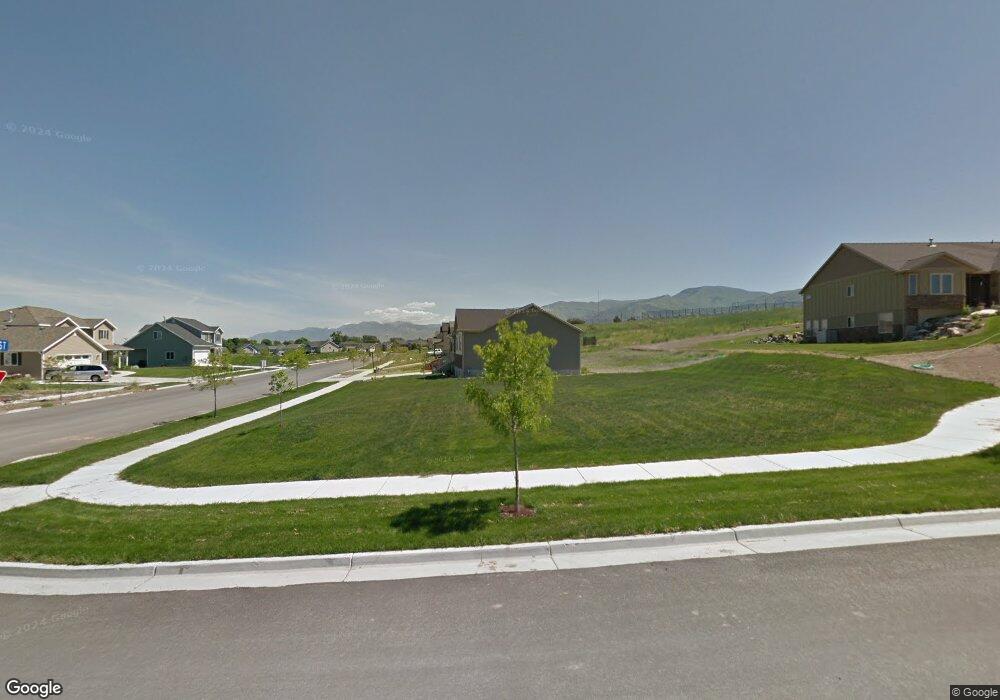 488 W 20 N unit 8, Hyrum, UT 84319 - photo 1