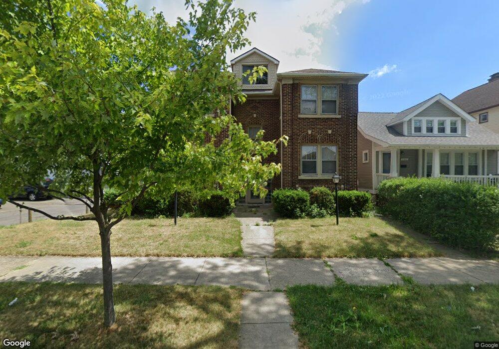 1468 Lakepointe St, Grosse Pointe Park, MI 48230 - photo 1