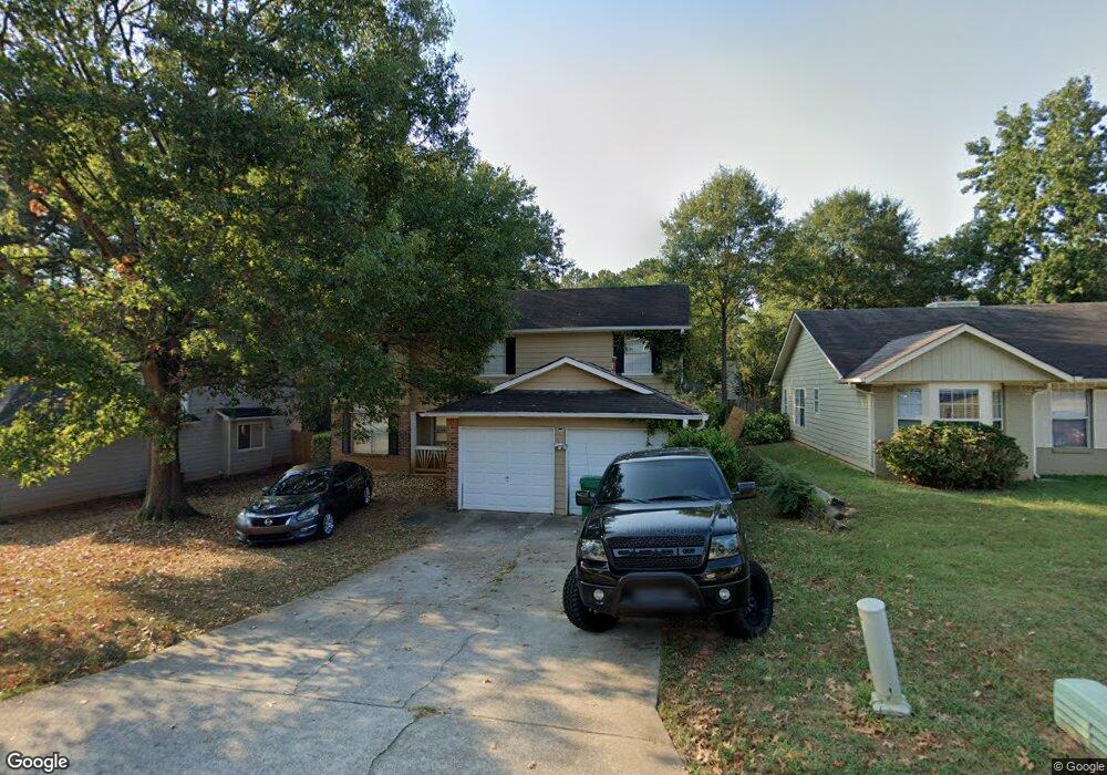 1900 Corners Cir unit 11, Lithonia, GA 30058 - photo 1