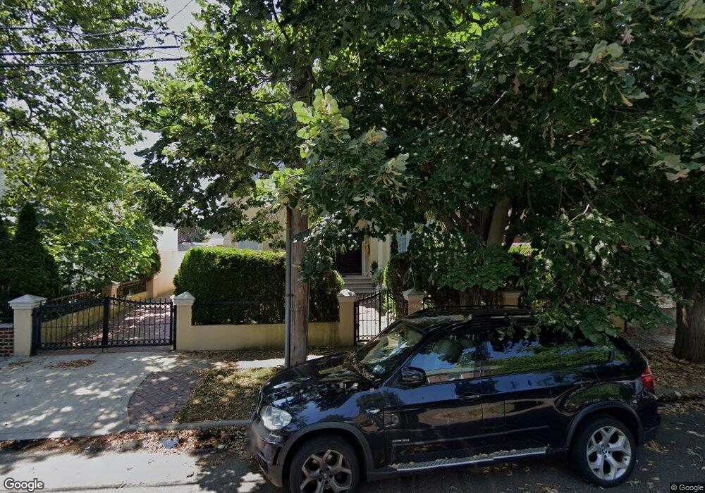 624 159th St, Whitestone, NY 11357 - photo 1