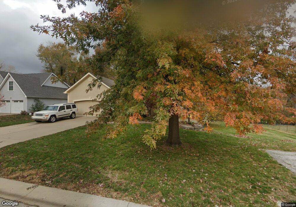 11214 W 49th St, Shawnee, KS 66203 - photo 1