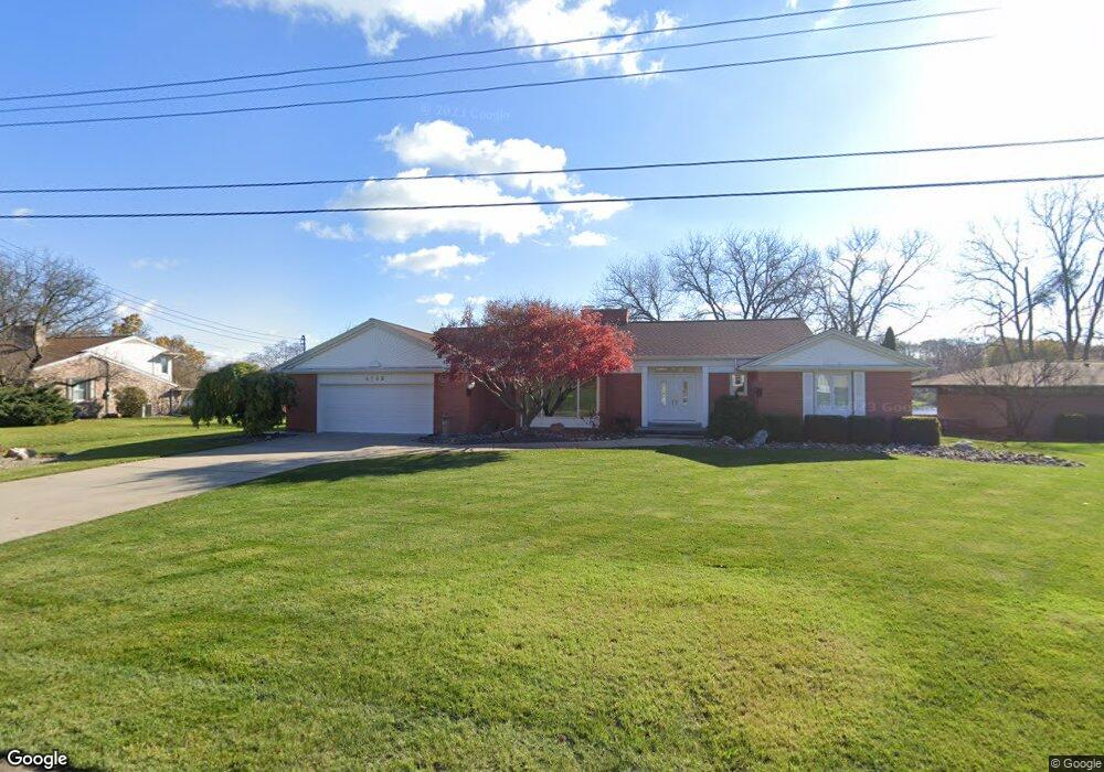 4733 Thornapple Ln, Lansing, MI 48917 - photo 1