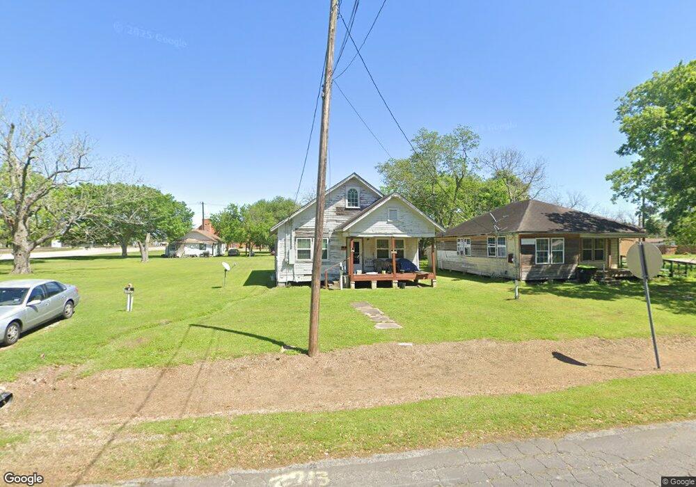 2713 Avenue A, Bay City, TX 77414 - photo 1