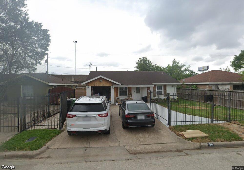 211 Kelley St, Houston, TX 77009 - photo 1