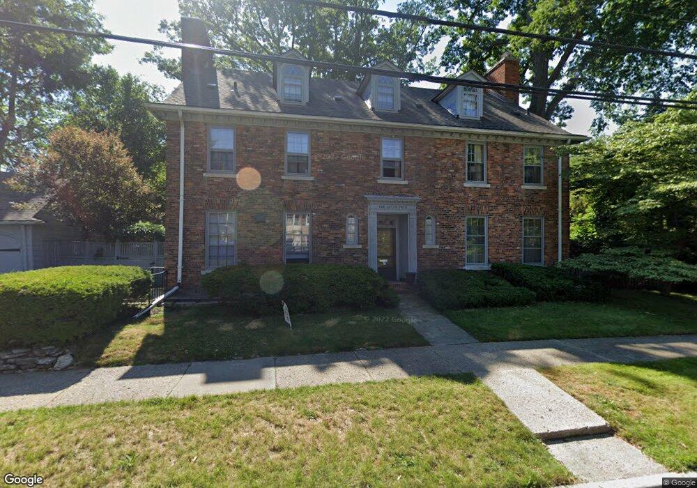 174 Ridge Rd, Grosse Pointe Farms, MI 48236 - photo 1