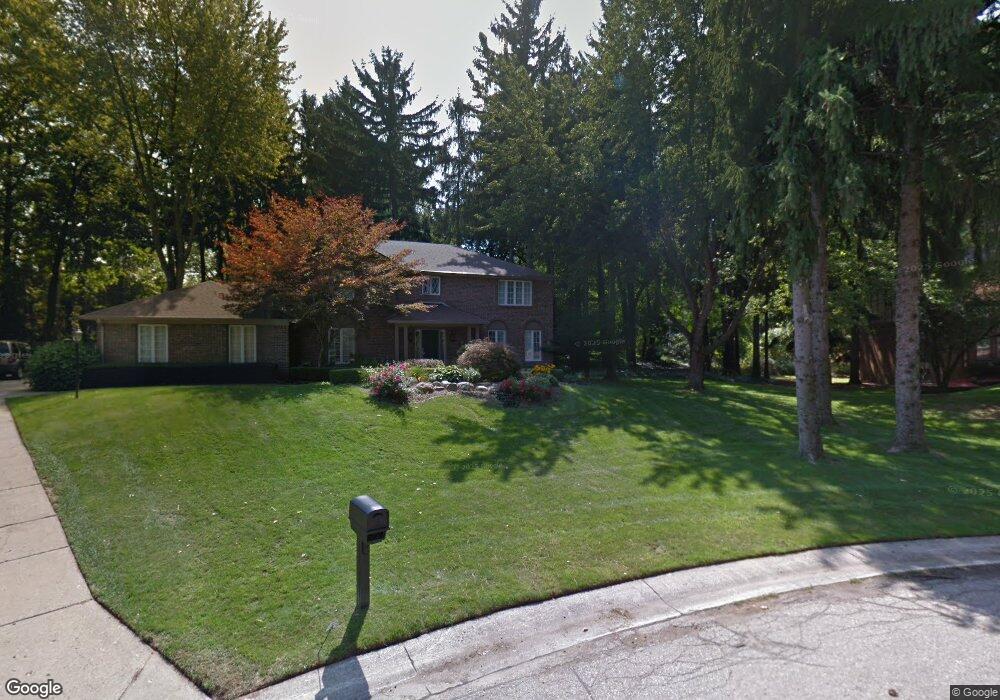 870 Hidden Pine Rd, Bloomfield Hills, MI 48304 - photo 1