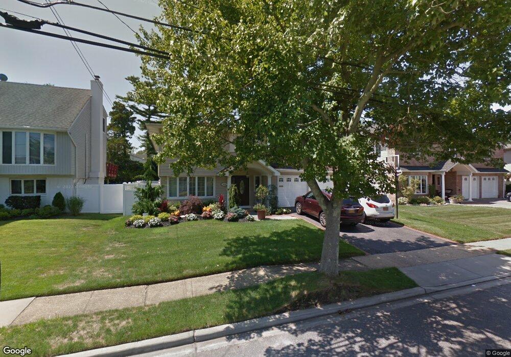 2920 Joyce Ln, Merrick, NY 11566 - photo 1