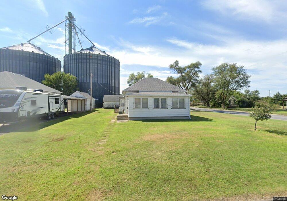 133 W Madison St, Osborne, KS 67473 - photo 1