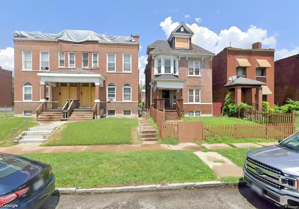 4447 Athlone Ave, Saint Louis, MO 63115 - photo 1