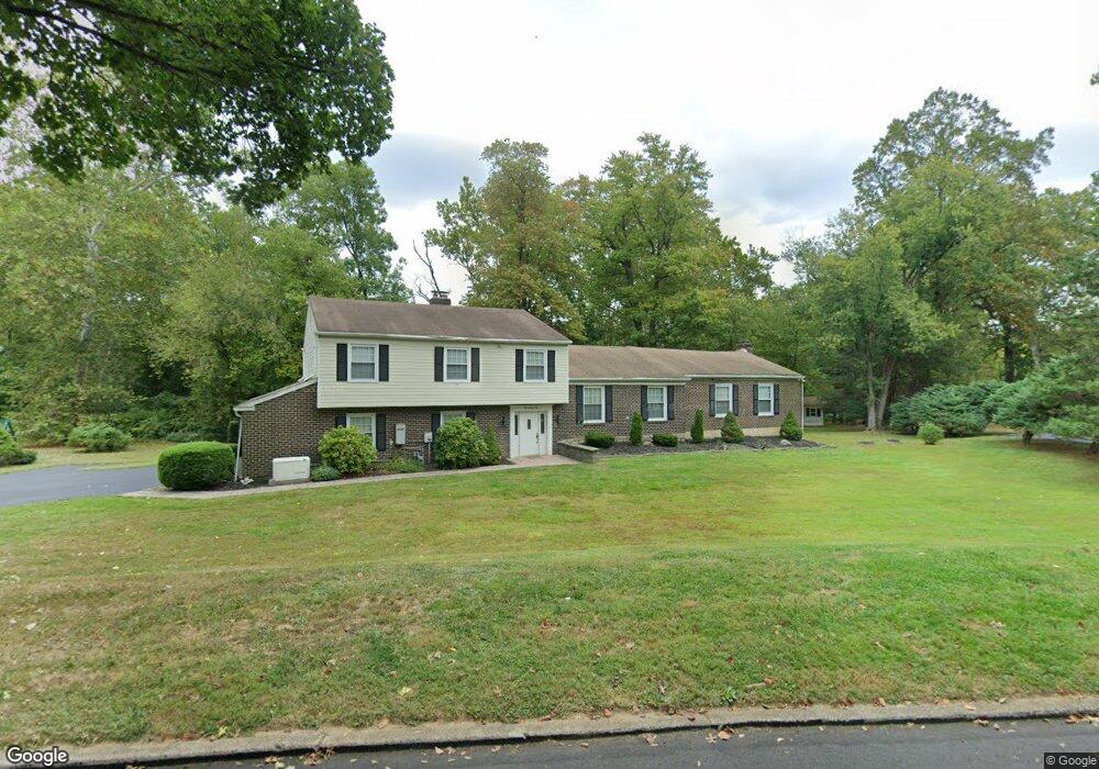 229 Fawnhill Rd, Broomall, PA 19008 - photo 1