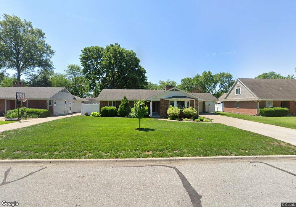 4015 SW Stratford Rd, Topeka, KS 66604 - photo 1
