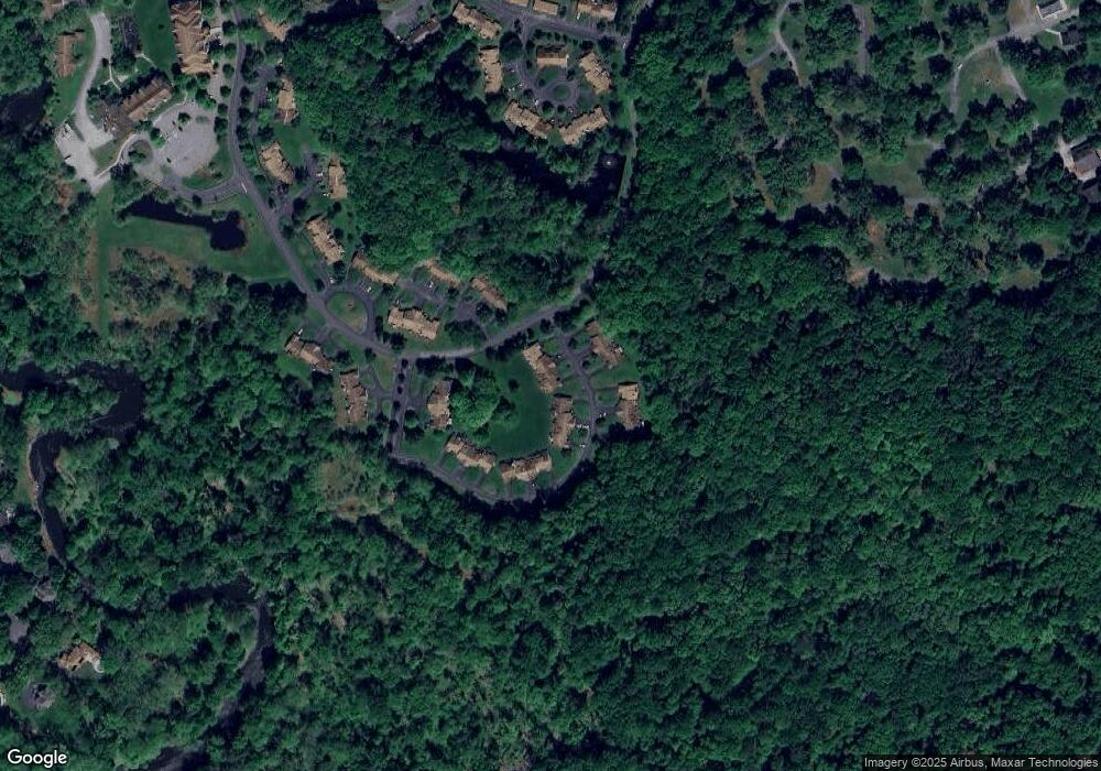 124 Village Dr unit 124, Stroudsburg, PA 18360 - photo 1