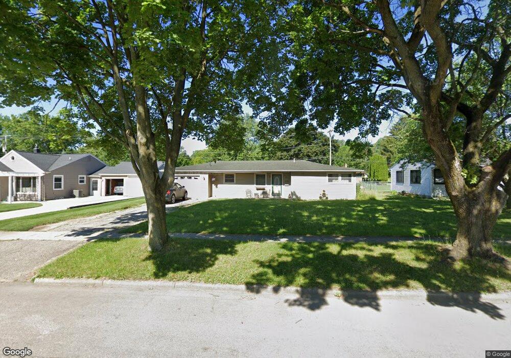 750 Book St, Chelsea, MI 48118 - photo 1