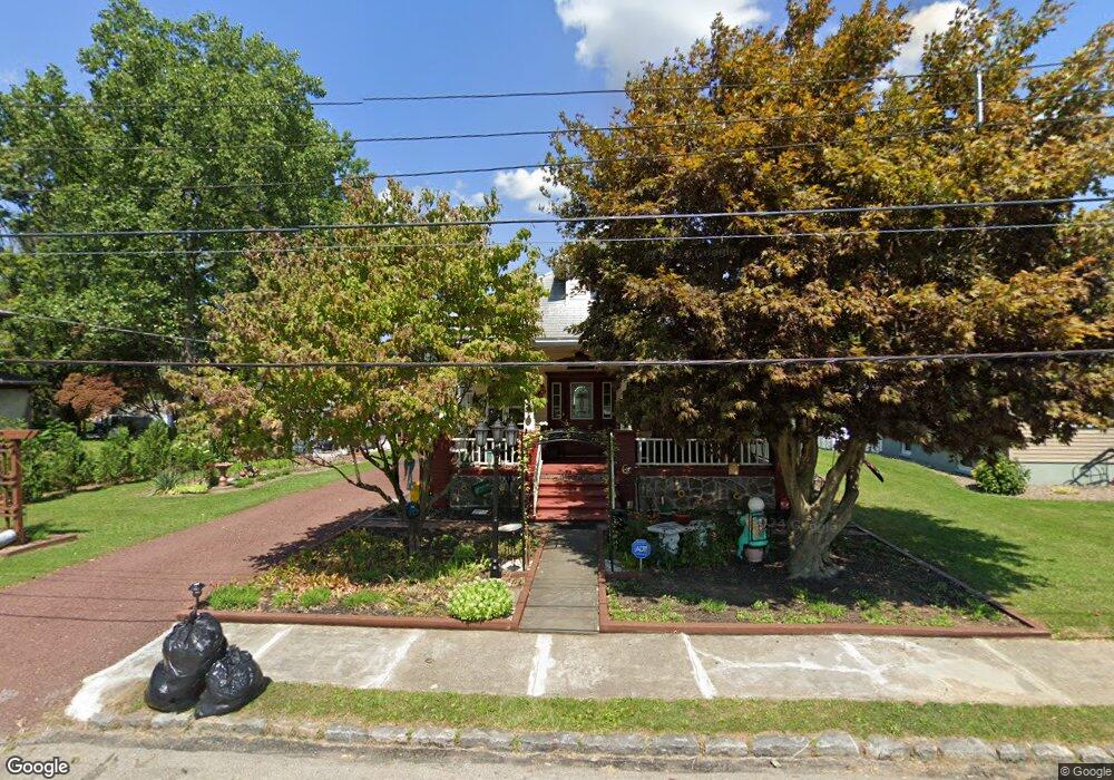 44 E 4th St, Wind Gap, PA 18091 - photo 1