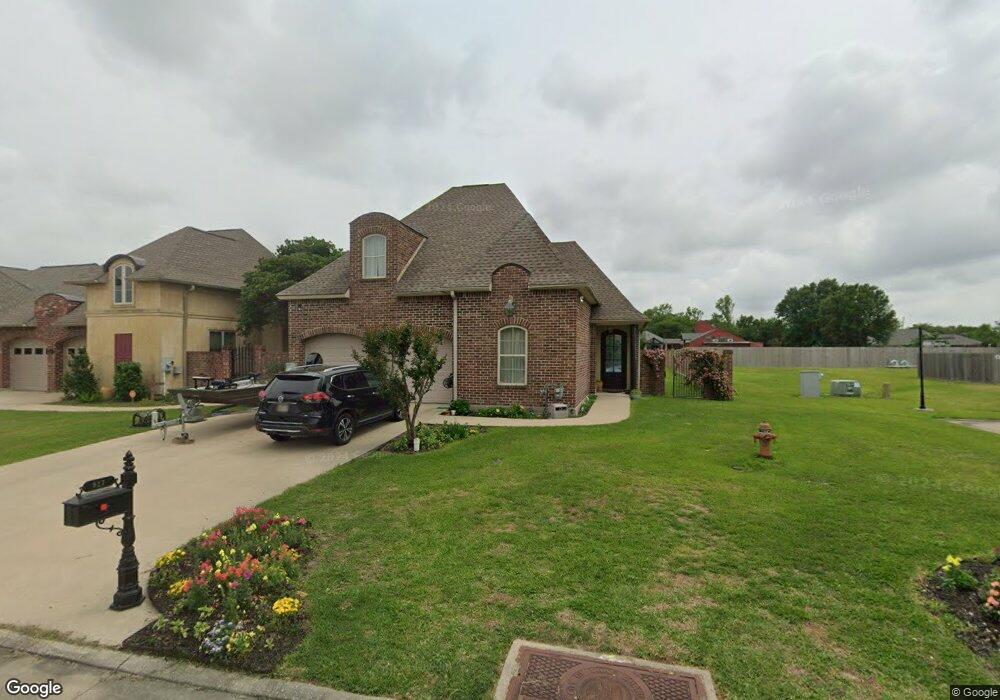 927 S Yorkshire Cir, Lake Charles, LA 70605 - photo 1