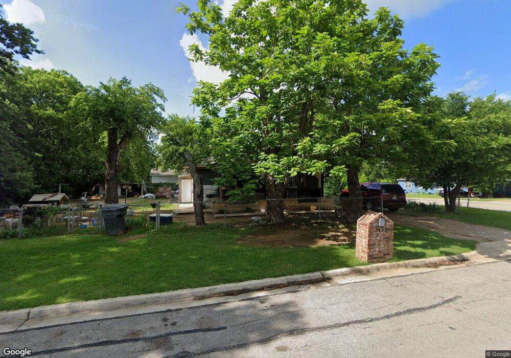 1429 4th Ave NE, Ardmore, OK 73401 - photo 1