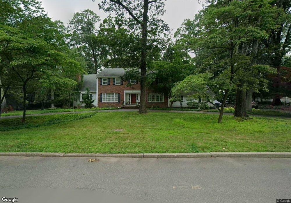 831 Apache Rd, Franklin Lakes, NJ 07417 - photo 1
