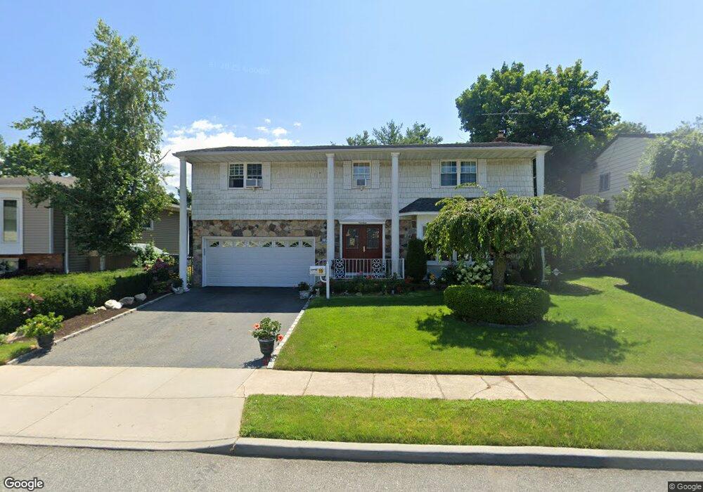 19 Broadfield Place, Glen Cove, NY 11542 - photo 1