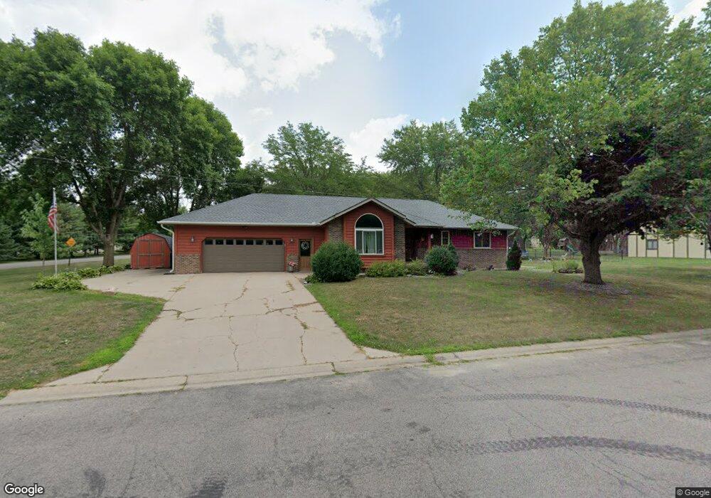 2046 E Highview Dr, Sauk Rapids, MN 56379 - photo 1