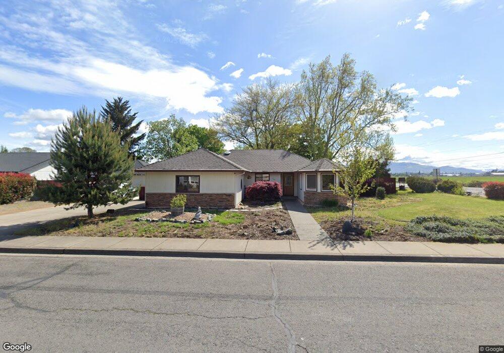 745 Glenn Way, Central Point, OR 97502 - photo 1