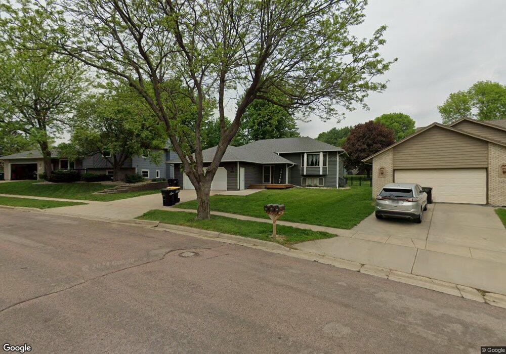 4804 E Blueridge Dr, Sioux Falls, SD 57110 - photo 1