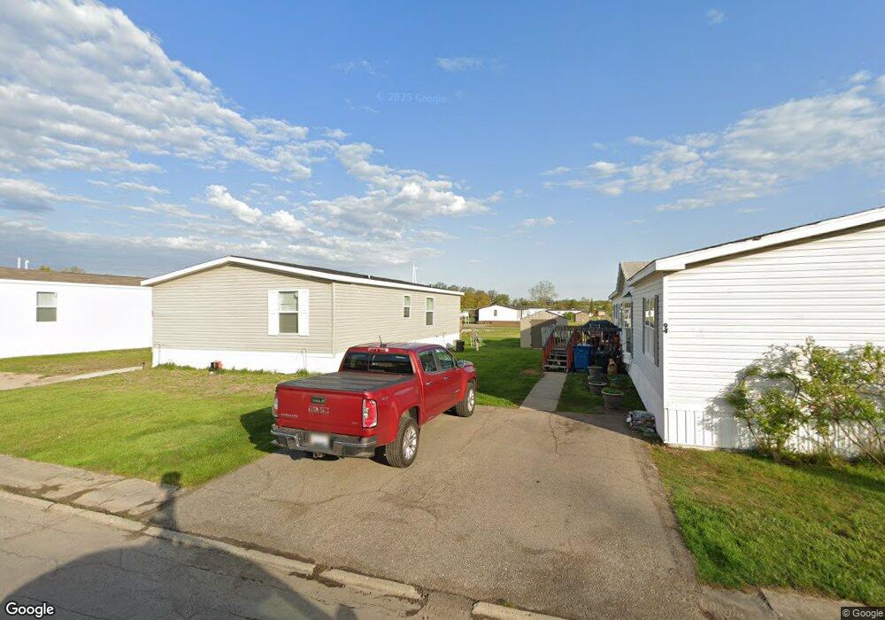 128 E Suffolk Ct, Flint, MI 48507 - photo 1