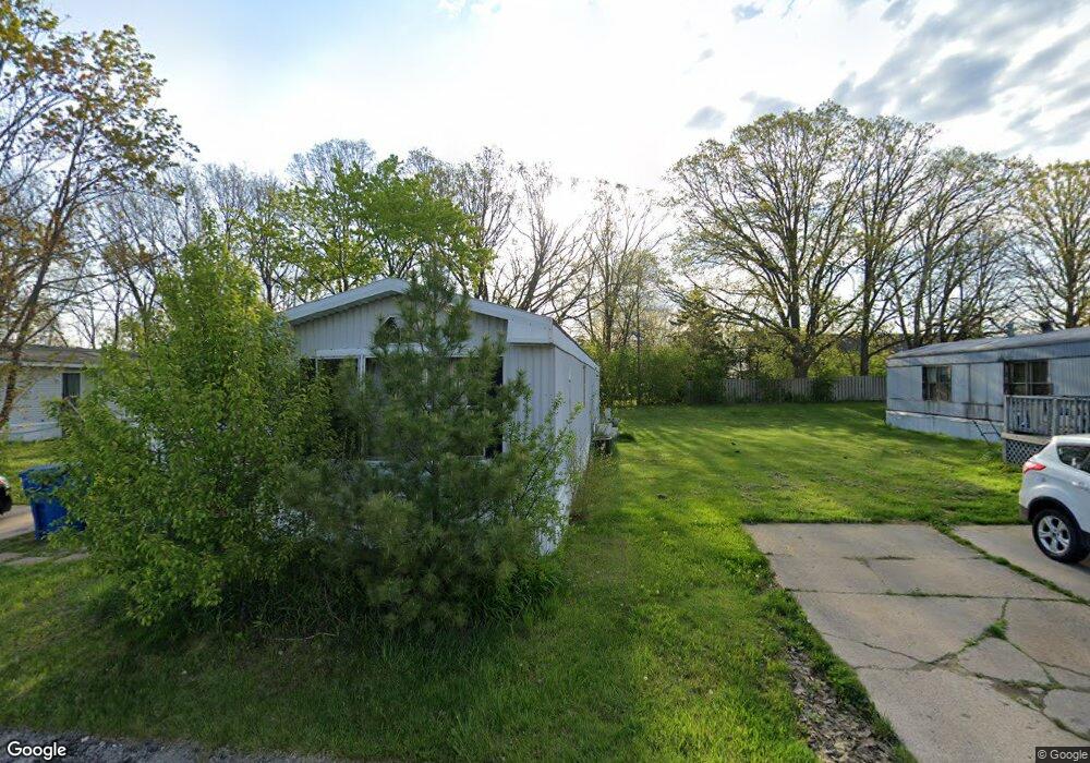 132 E Suffolk Ct, Flint, MI 48507 - photo 1