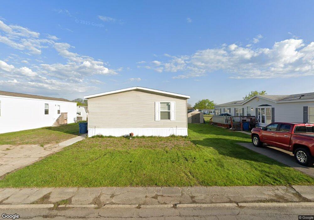 138 E Suffolk Ct, Flint, MI 48507 - photo 1