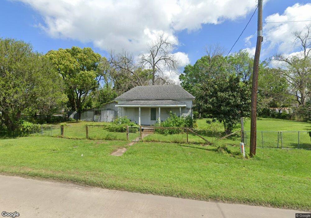 2605 Cottonwood Ave, Bay City, TX 77414 - photo 1