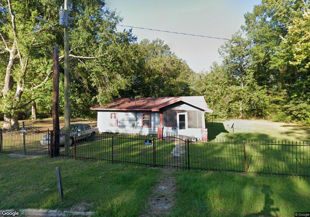 724 Davis St, Picayune, MS 39466 - photo 1