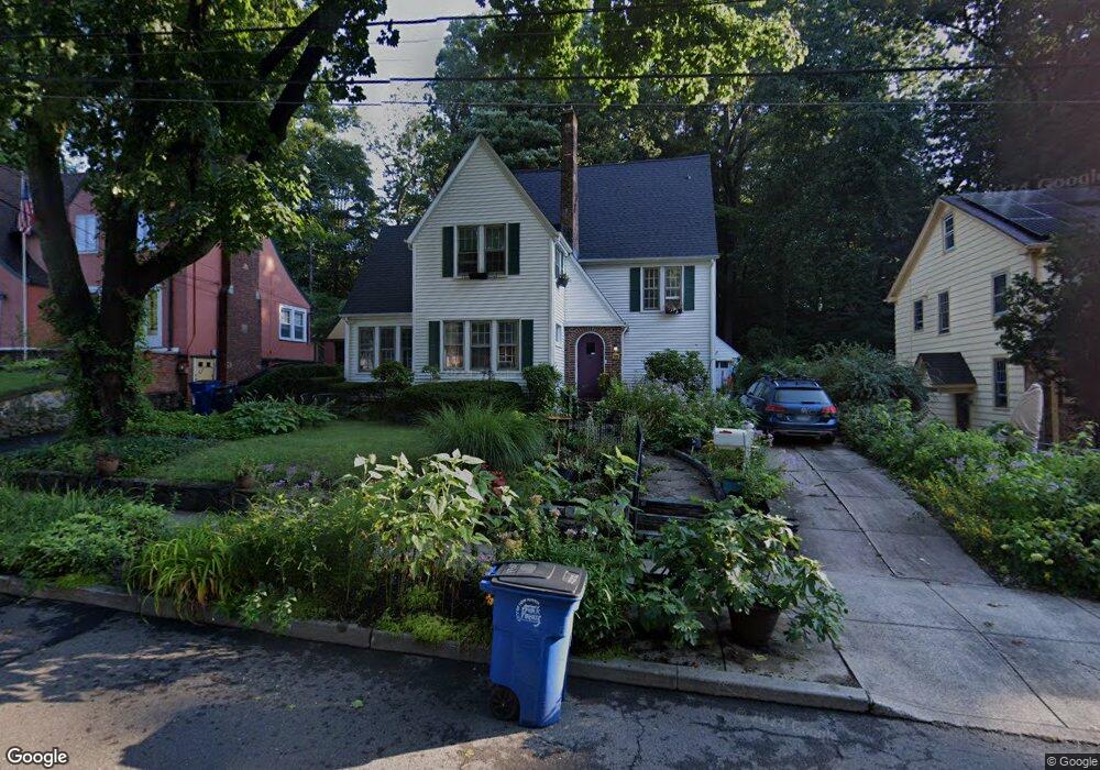 59 Hemlock Rd, New Haven, CT 06515 - photo 1
