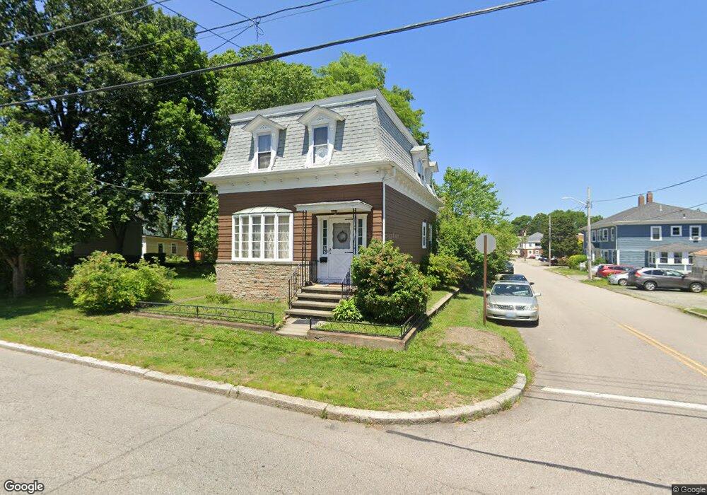 77 Pidge Ave, Pawtucket, RI 02860 - photo 1