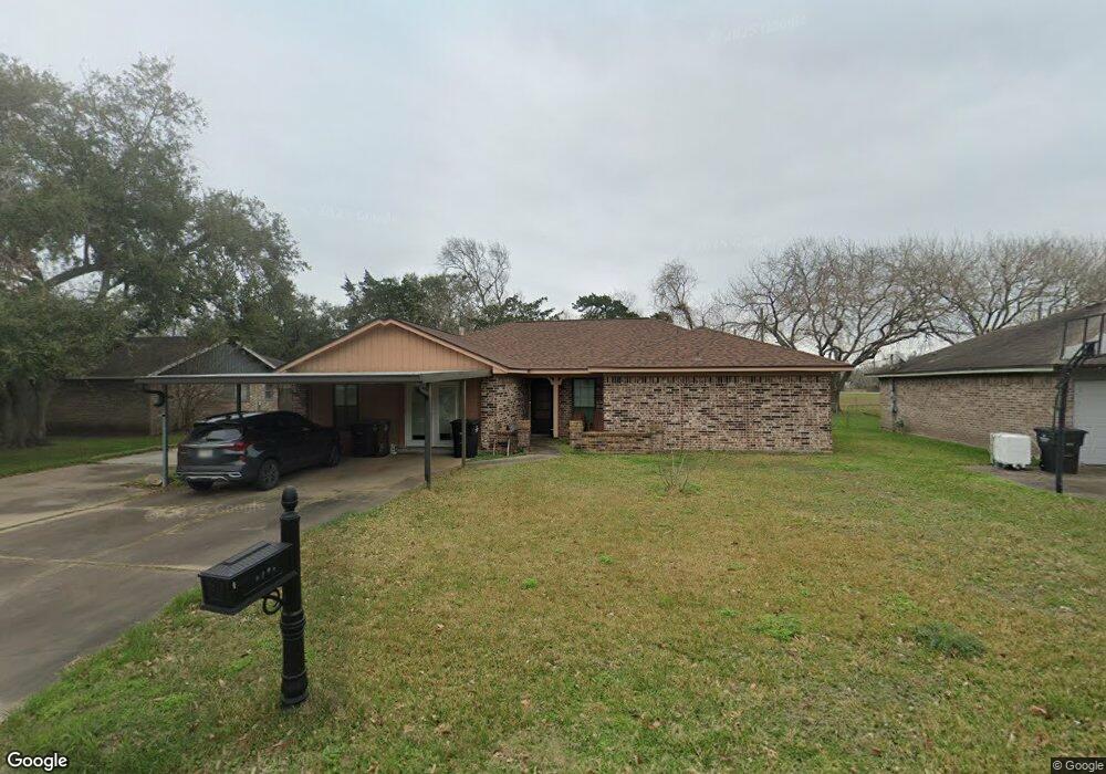 1913 Parkcrest St, Alvin, TX 77511 - photo 1