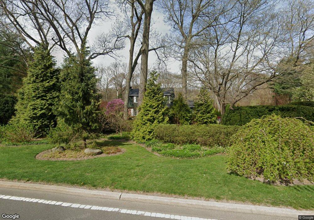 100 Harned Rd, ComMacK, NY 11725 - photo 1