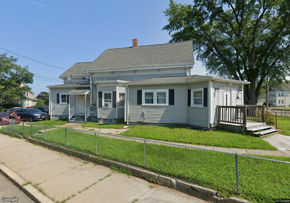 927 Park Ave, Woonsocket, RI 02895 - photo 1