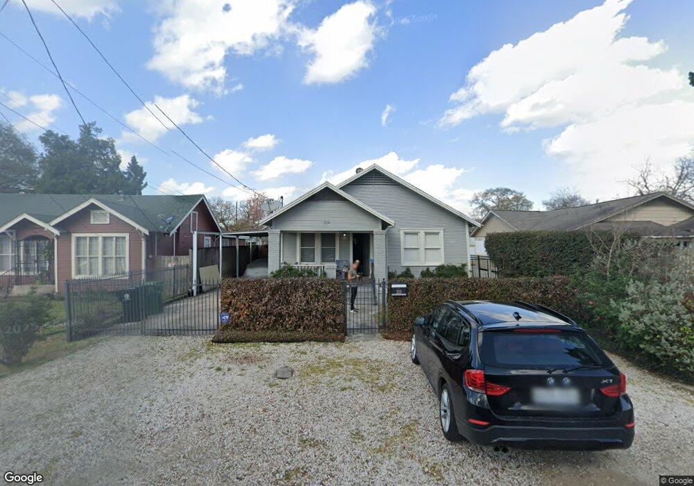 319 Caplin St, Houston, TX 77022 - photo 1