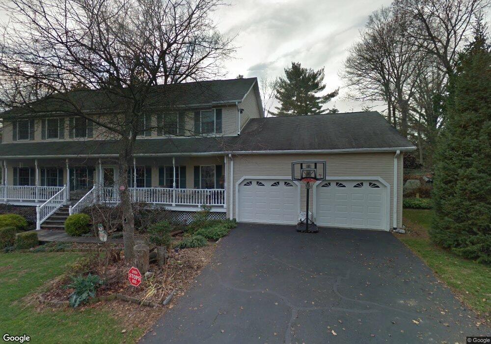 8 Tree Top Terrace, Greenwich, CT 06831 - photo 1