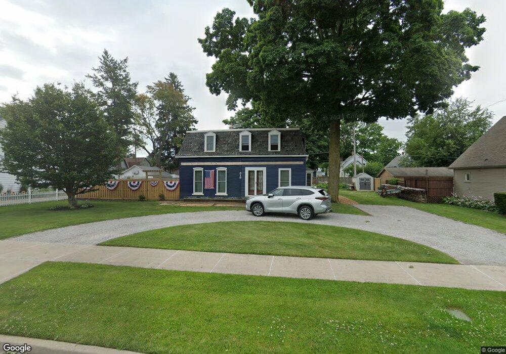 318 E Jefferson Ave, La Porte, IN 46350 - photo 1