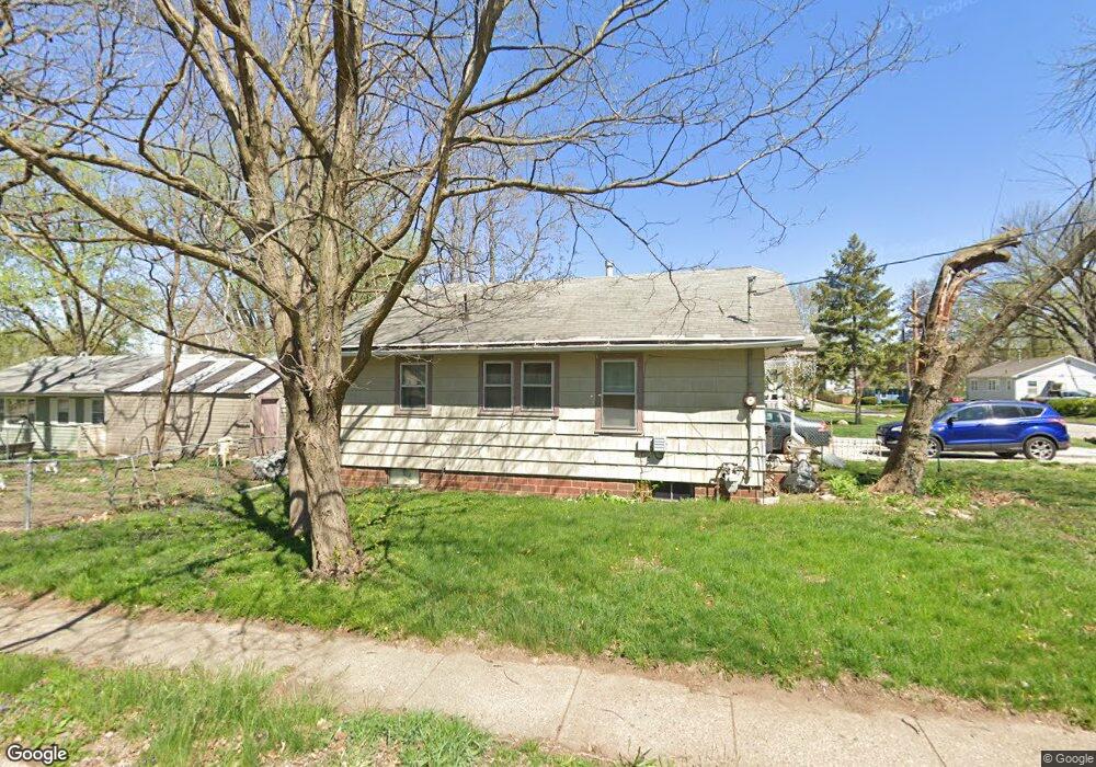 5917 Sheridan Ave, Des Moines, IA 50322 - photo 1