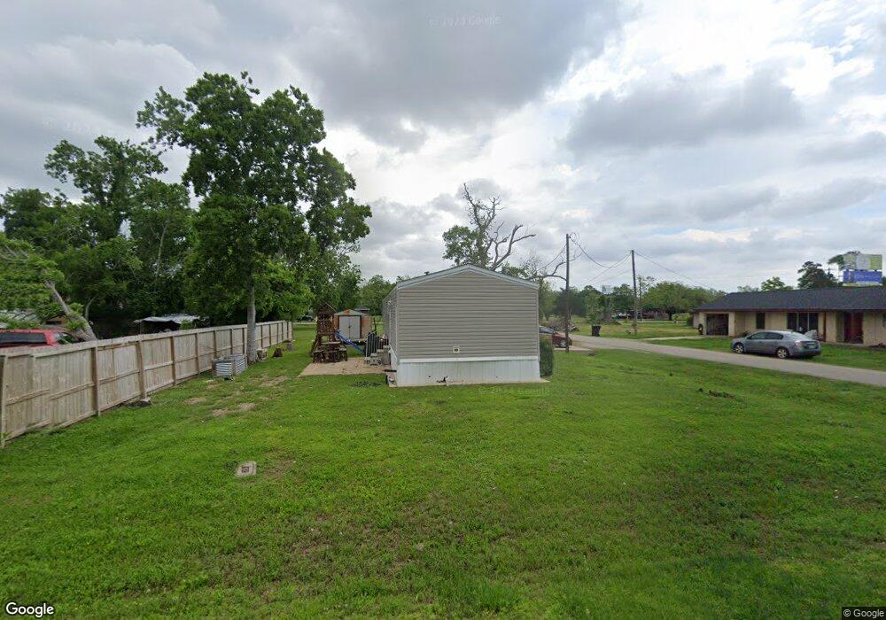 105 E Velasco St, Brazoria, TX 77422 - photo 1