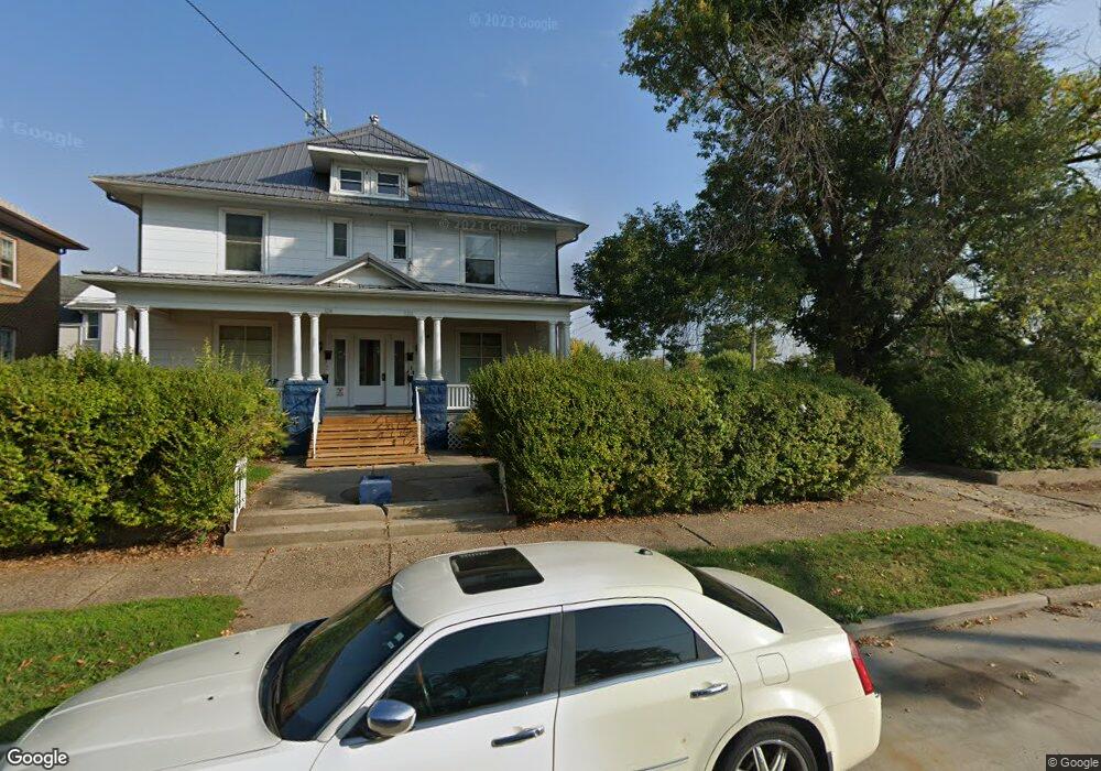 322 W 12th St, Davenport, IA 52803 - photo 1