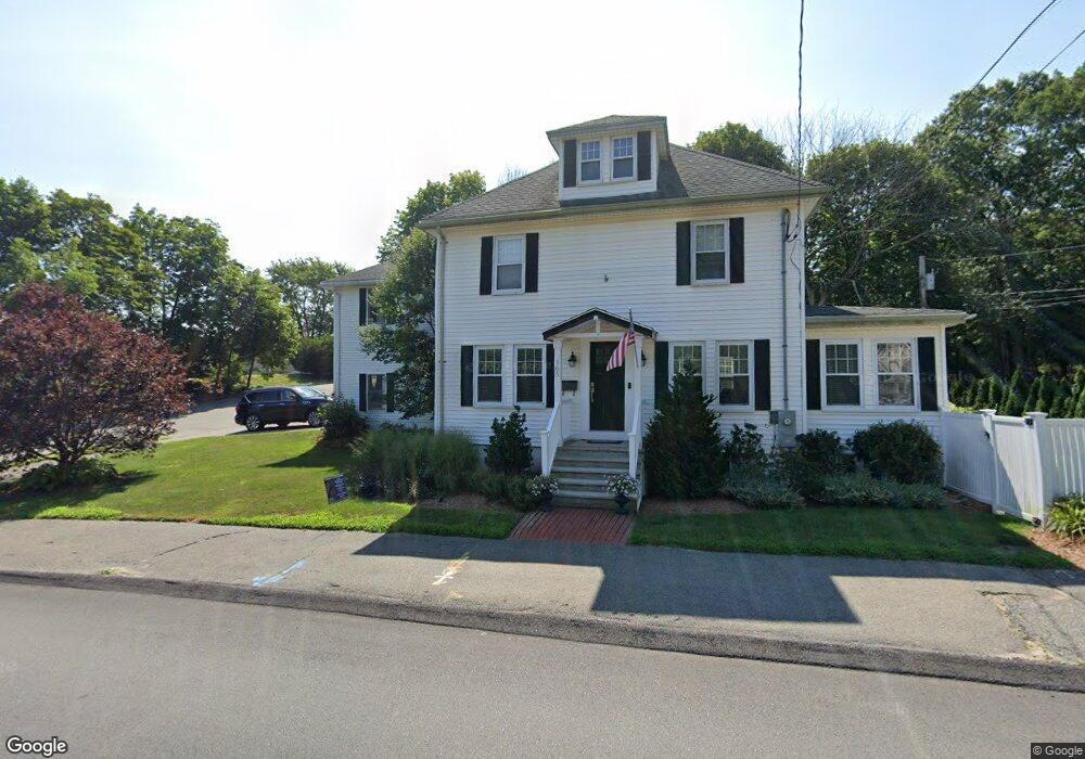 165 Green St unit R, Stoneham, MA 02180 - photo 1