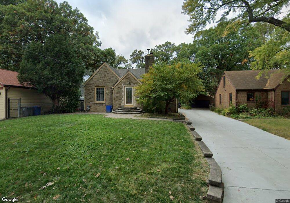 1914 Avalon Rd, Des Moines, IA 50314 - photo 1