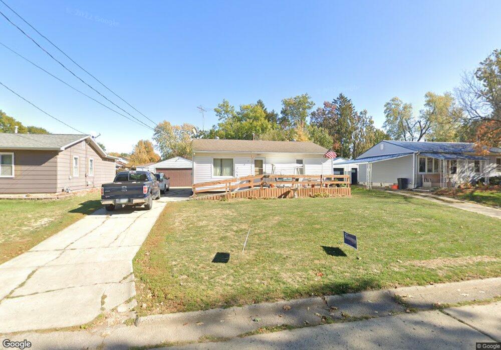 708 E 14th St N, Newton, IA 50208 - photo 1