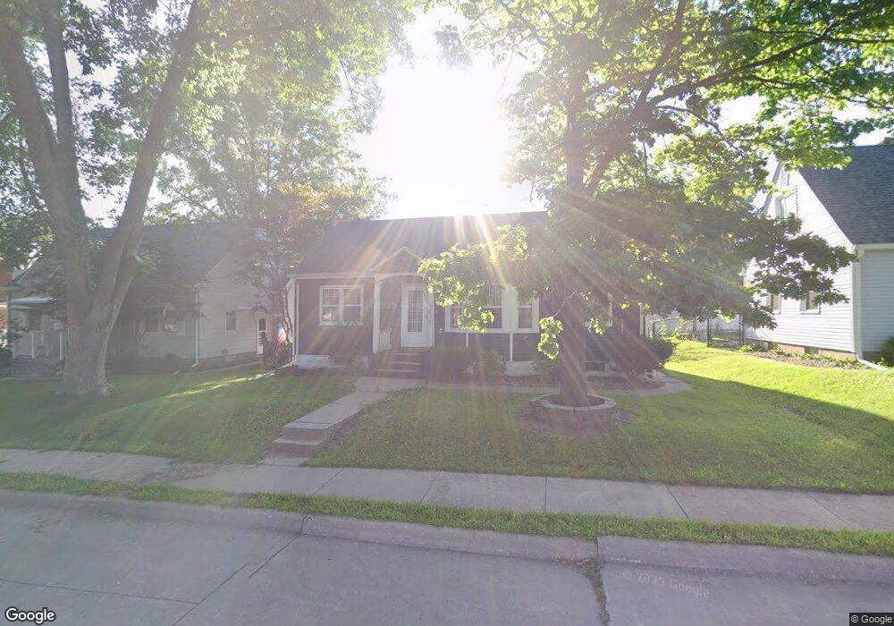 2515 N Howell St, Davenport, IA 52804 - photo 1