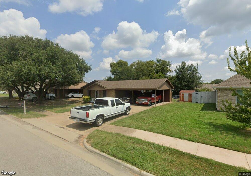 3006 S Cardinal St, Ennis, TX 75119 - photo 1