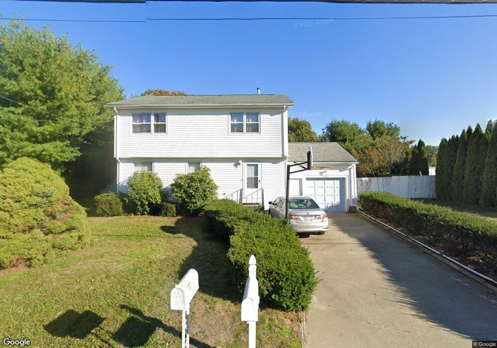 220 Locust Glen Dr, Cranston, RI 02921 - photo 1