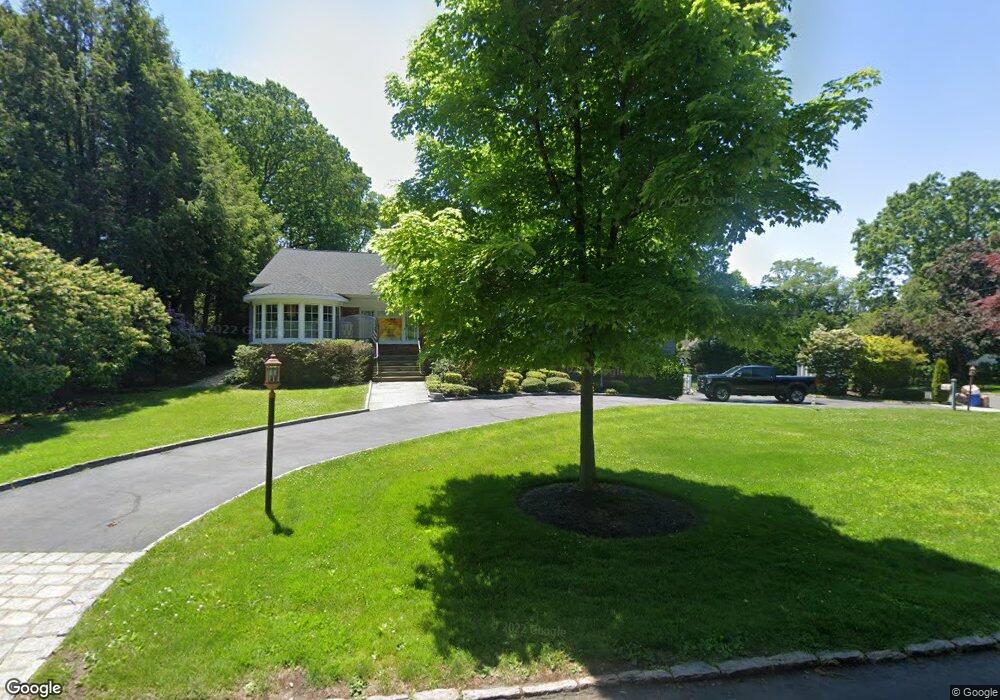 10 Iroquois Trail, Harrison, NY 10528 - photo 1